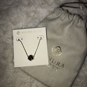 Kendra Scott necklace